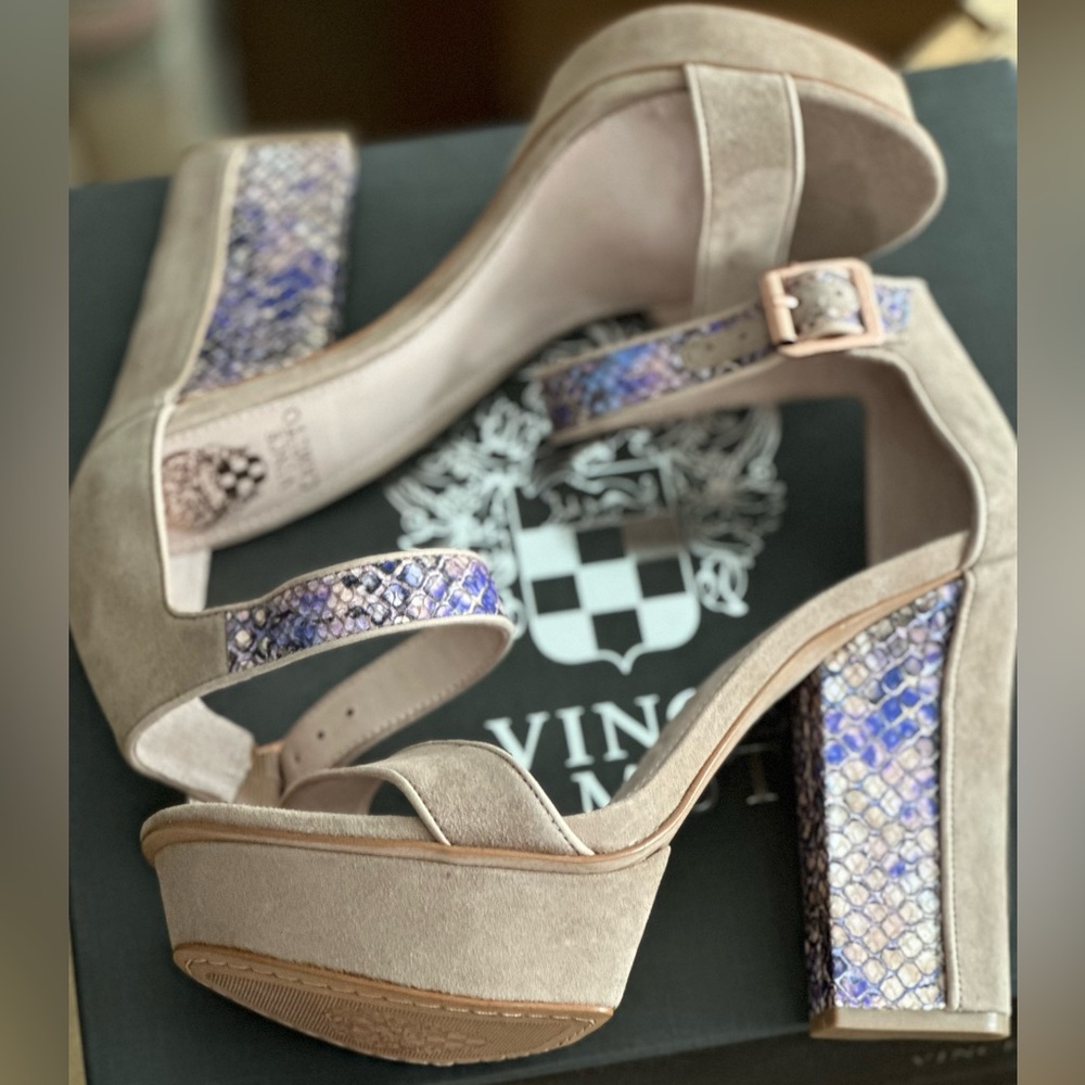 🌟Host Pick 🌟 Vince Camuto "Nedra" platform heels, size 9